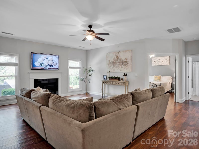 1800 Robbins Meadows Dr, Waxhaw, NC 28173