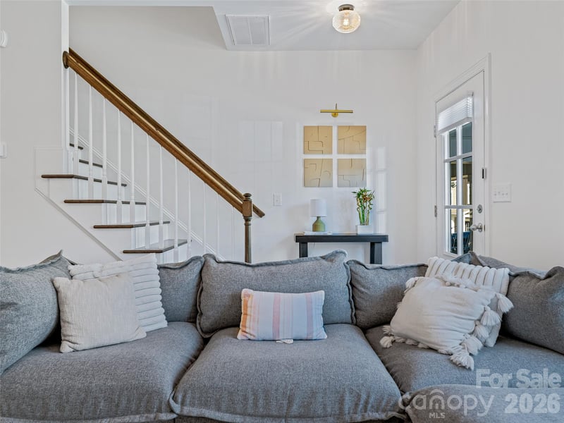 56 Walnut Springs Dr, Asheville, NC 28804