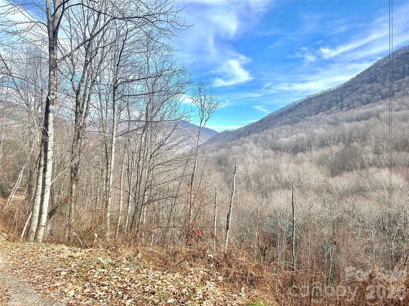 000 Wayah Zooshuga Rd, Maggie Valley, NC 28751