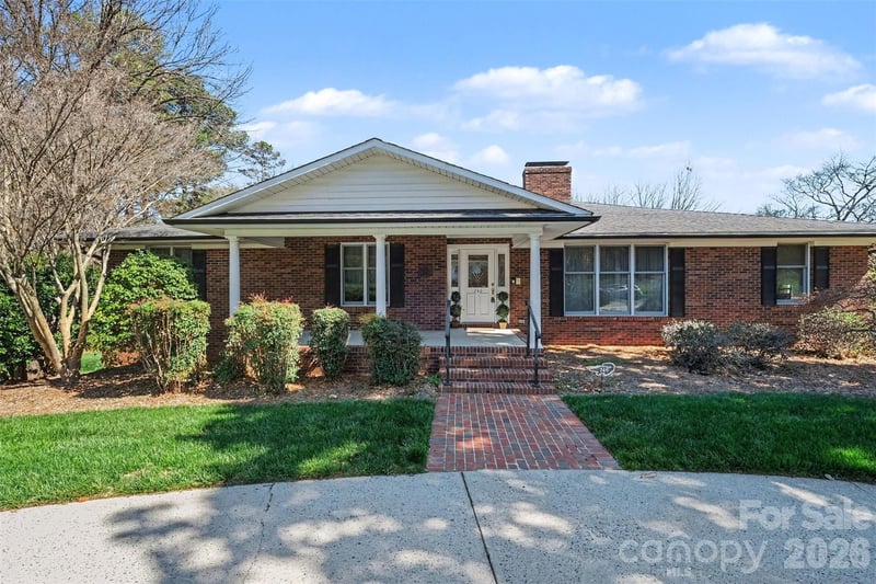 746 Grandview Dr, Concord, NC 28025