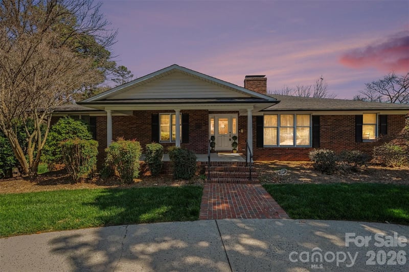 746 Grandview Dr, Concord, NC 28025