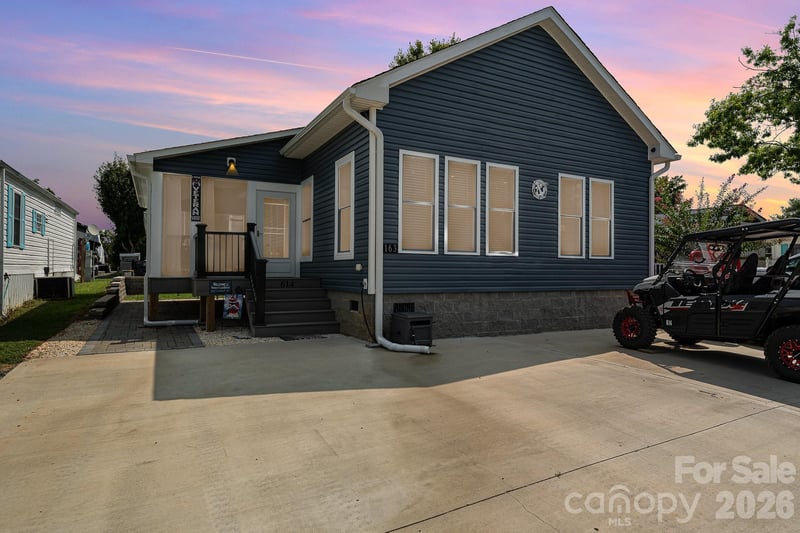 163 Cardinal Dr, New London, NC 28127