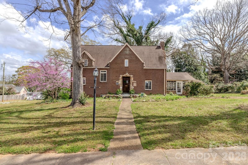 210 Gaston St, Kings Mountain, NC 28086