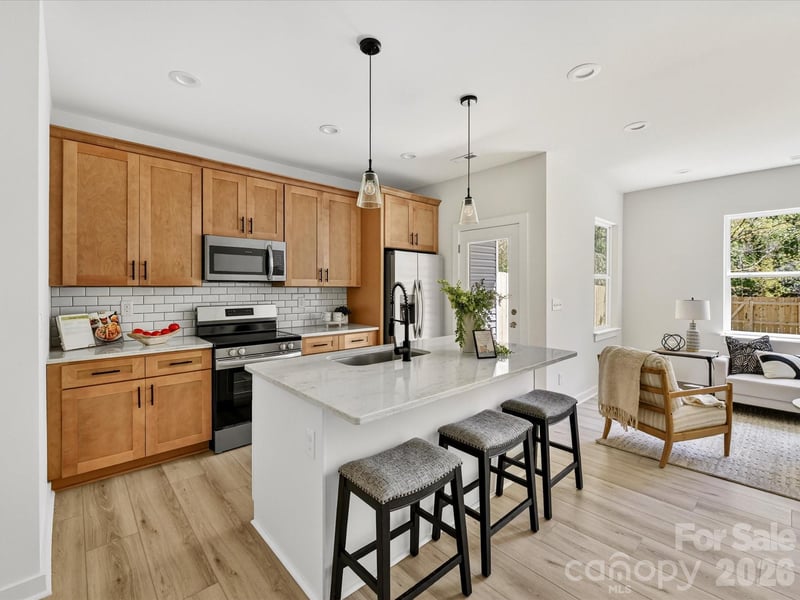 655 Stillgreen Ln, Charlotte, NC 28214