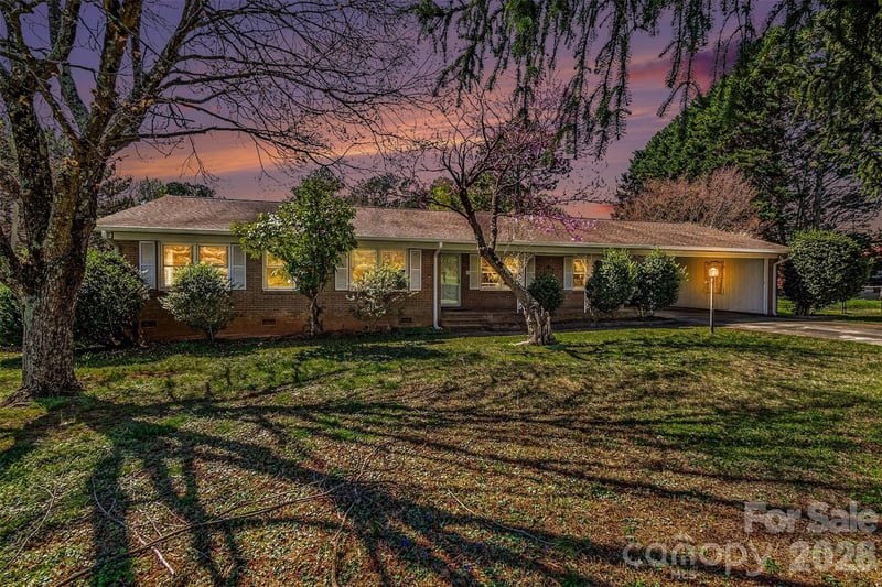 1388 Smith Farm Rd, Lincolnton, NC 28092