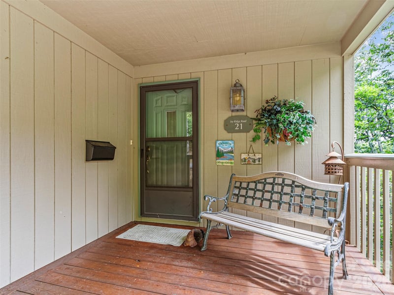 21 Ivy Ridge Rd, Burnsville, NC 28714