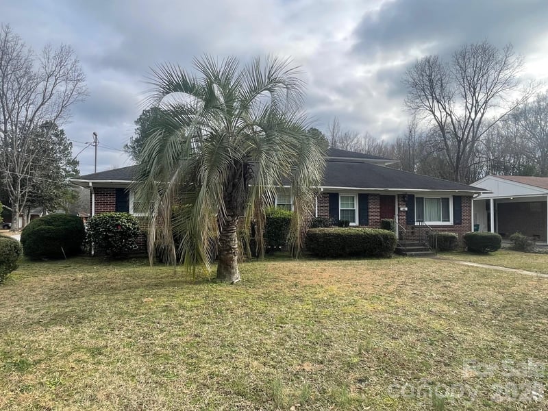 1529 Market St, Cheraw, SC 29520