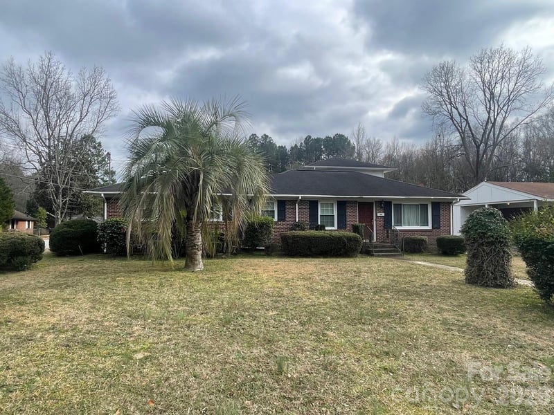 1529 Market St, Cheraw, SC 29520