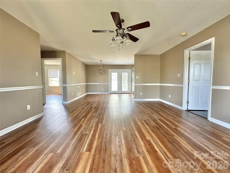 238 Dogwood Acres Ln, Taylorsville, NC 28681