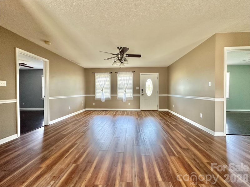238 Dogwood Acres Ln, Taylorsville, NC 28681