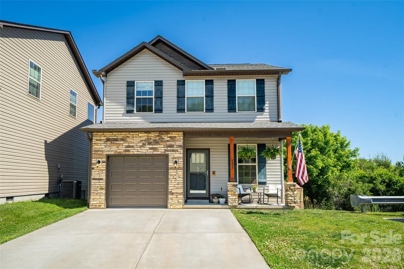 151 Cardwell Ln, Fletcher, NC 28732