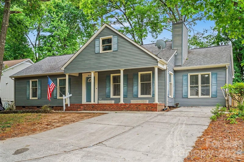 9060 Tulagi Ct, Tega Cay, SC 29708