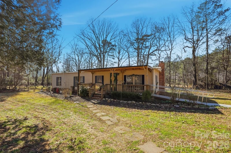 343 Carr Rd, Dallas, NC 28034