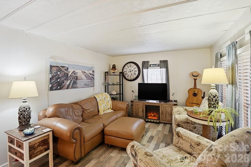 343 Carr Rd, Dallas, NC 28034