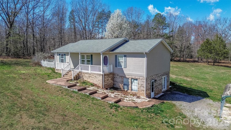 311 Fletcher Rd, Union Grove, NC 28689