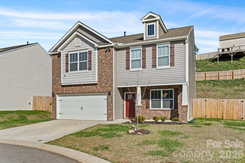 814 Monterey Ct, Asheville, NC 28806