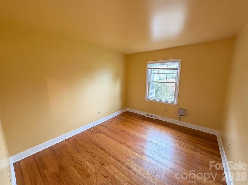 6214 Ashcrest Dr, Charlotte, NC 28217