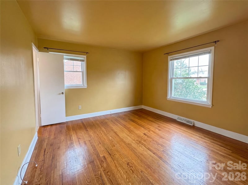 6214 Ashcrest Dr, Charlotte, NC 28217