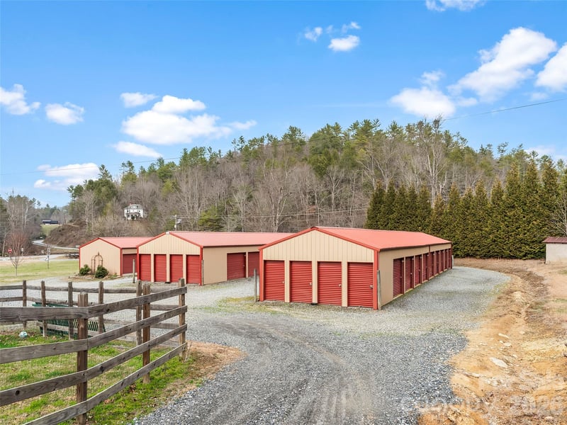 58 Guntertown Rd, Marshall, NC 28753