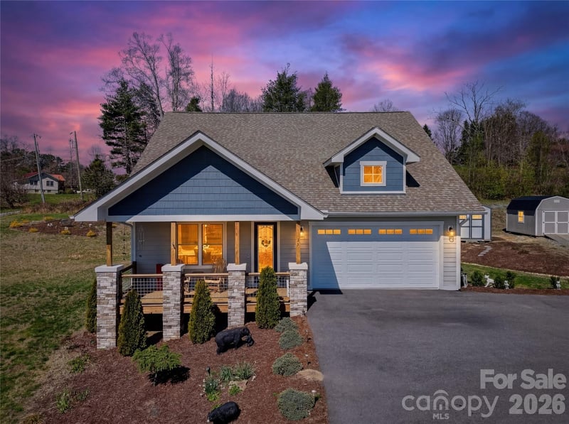 35 Cider Hill Ln, Hendersonville, NC 28792