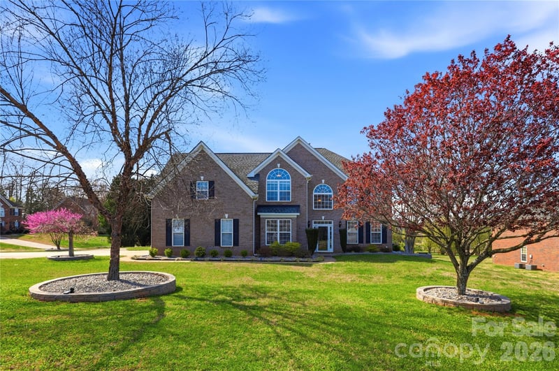 105 Summer Breeze Ct, Statesville, NC 28677