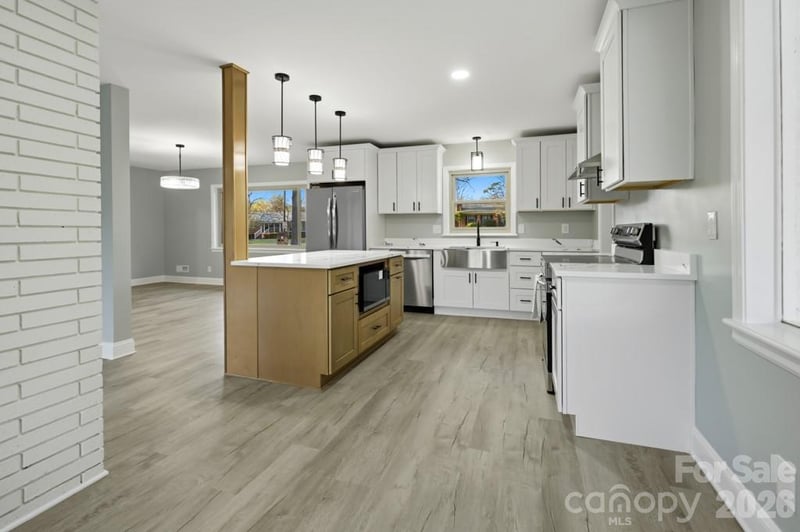 415 Kimmswick Rd, Charlotte, NC 28214