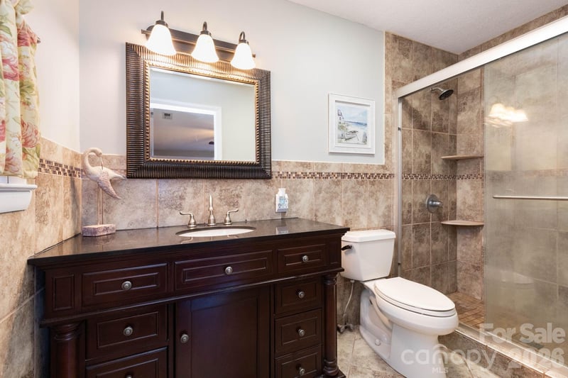 143 Devonwood Dr, Marion, NC 28752