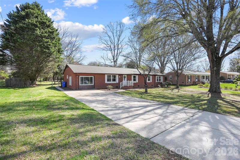 846 Magnolia St, Mooresville, NC 28115
