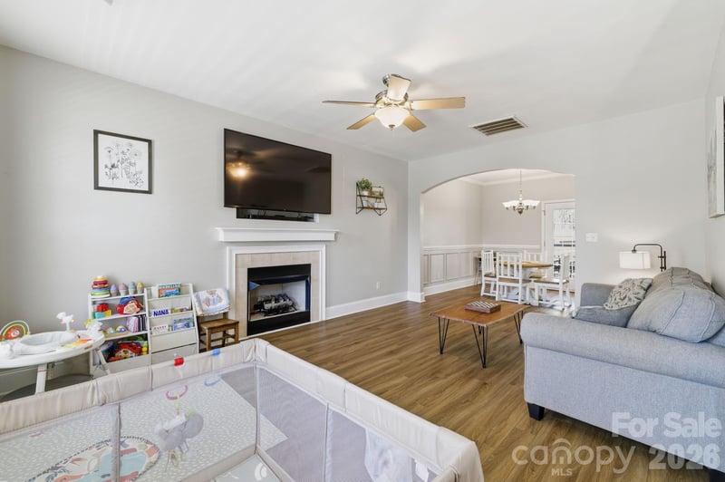 114 Riverton Dr, Statesville, NC 28625