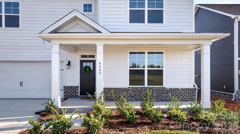 4249 Round Table Dr, Gastonia, NC 28056