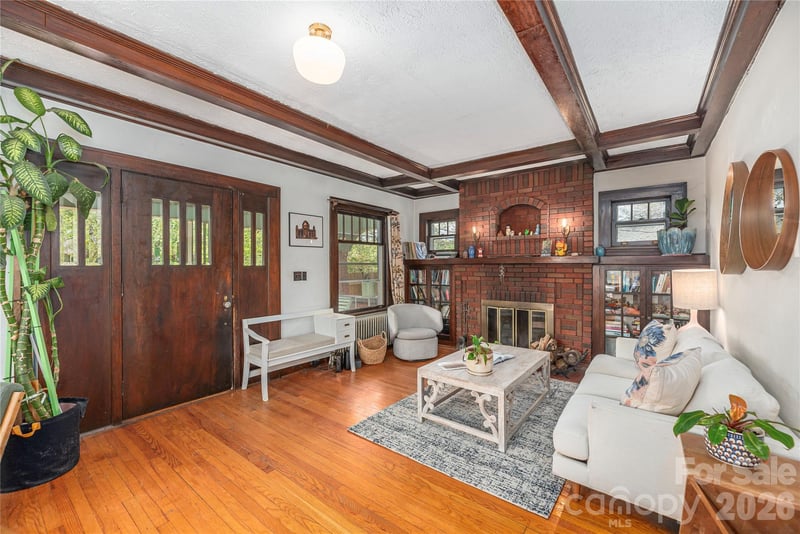 12 Oteen Church Rd, Asheville, NC 28805