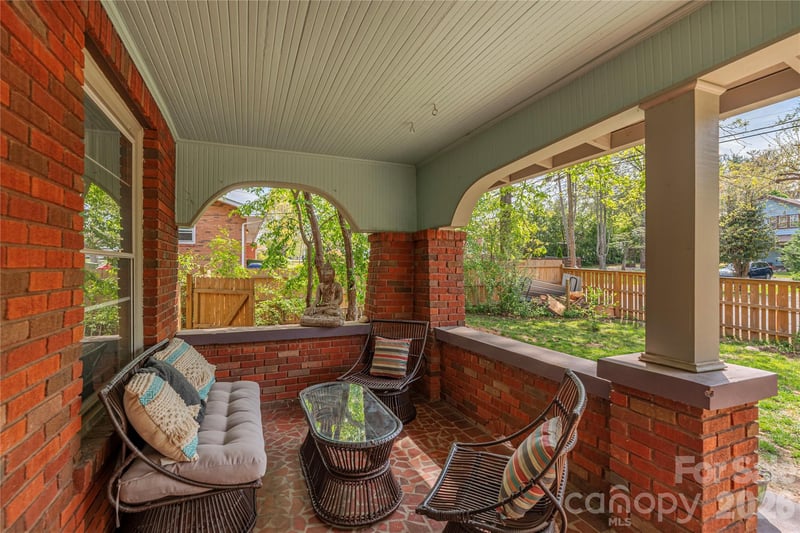 12 Oteen Church Rd, Asheville, NC 28805