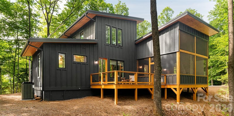 558 Poplar Crest Dr, Pisgah Forest, NC 28768