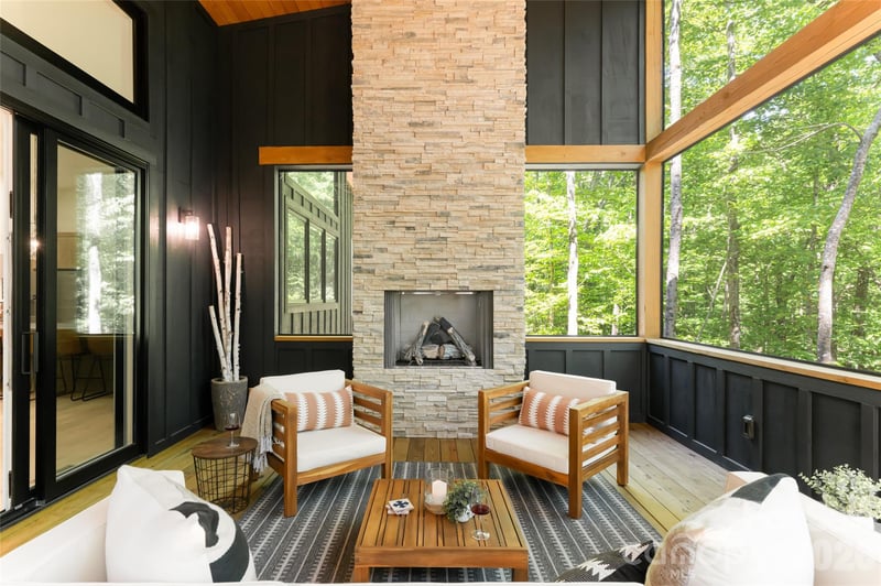 558 Poplar Crest Dr, Pisgah Forest, NC 28768