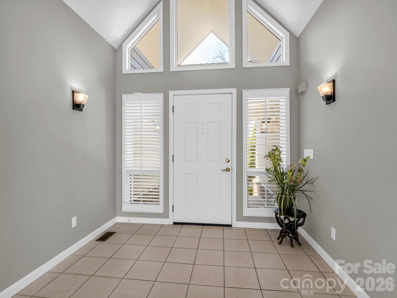 111 Broadmoor Dr, Flat Rock, NC 28731