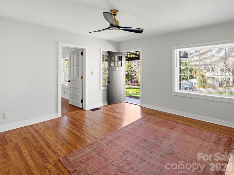 9 Woodward Ave, Asheville, NC 28804