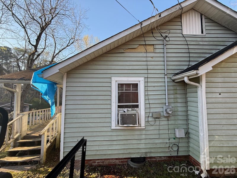 624 Blue St, Troy, NC 27371