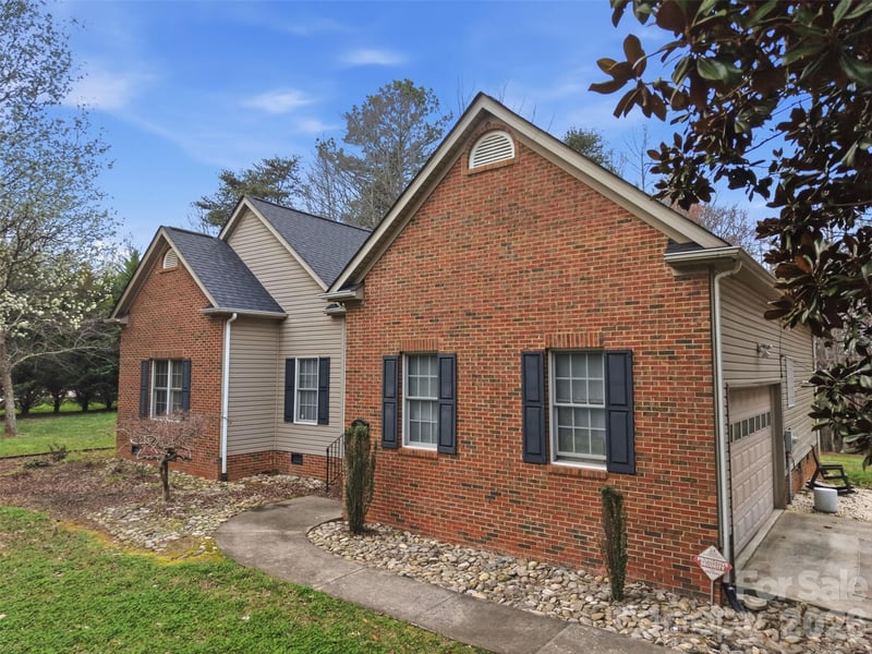 7594 Church Rd, Taylorsville, NC 28681