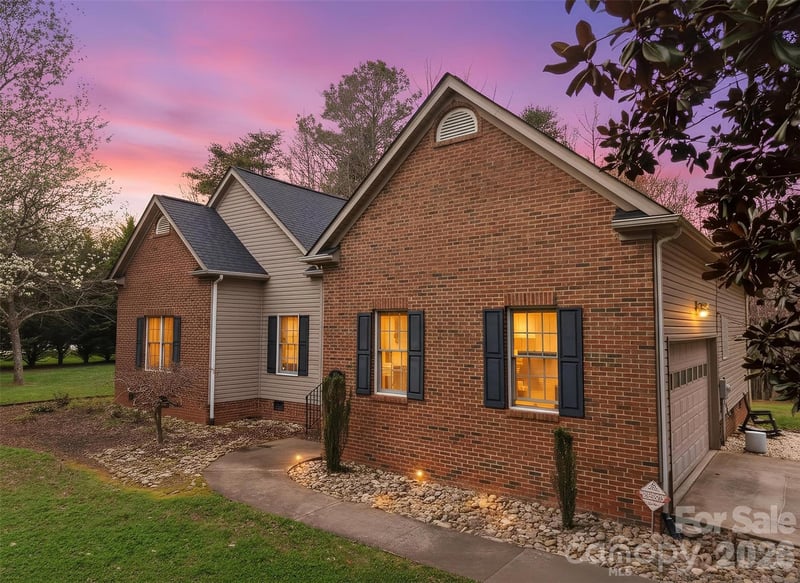 7594 Church Rd, Taylorsville, NC 28681