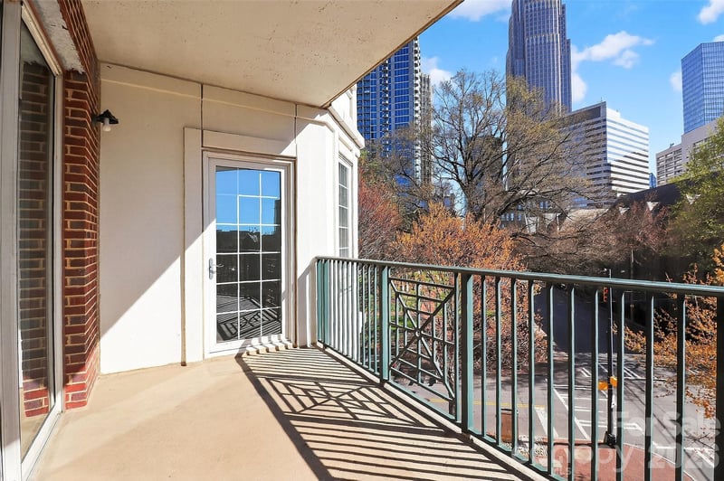 300 5th St #413, Charlotte, NC 28202