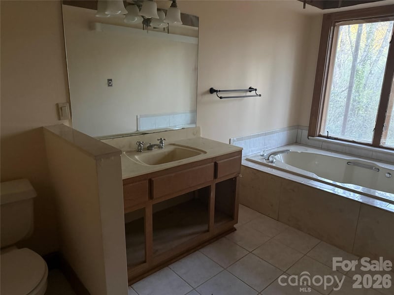 388 Island Creek Rd, Lake Lure, NC 28746