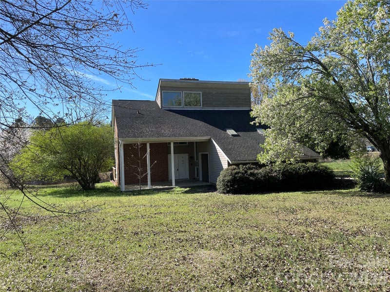 6174 Center Grove Rd, Kershaw, SC 29067