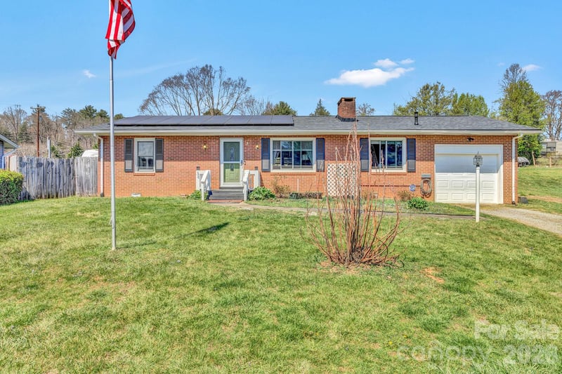 1195 Hendersonville Hw, Pisgah Forest, NC 28768