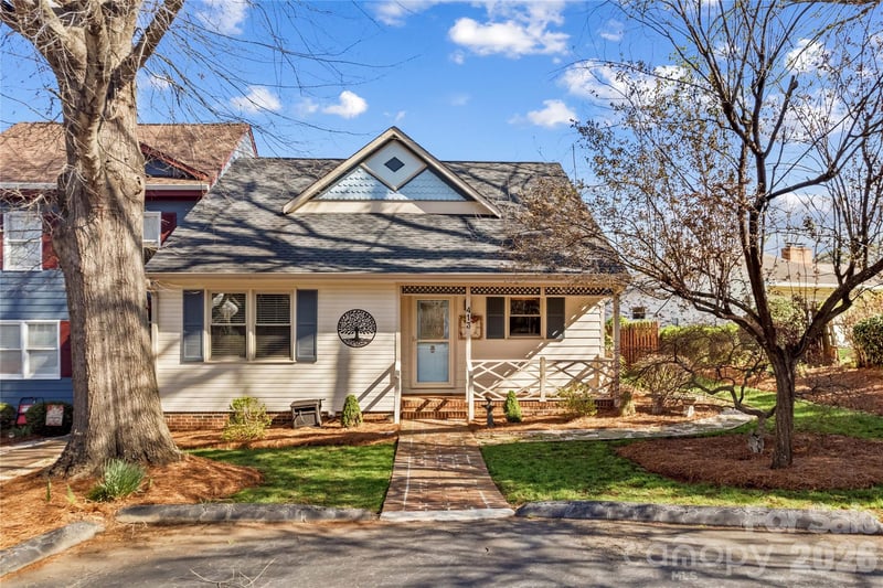 413 Windsor Ln, Statesville, NC 28677