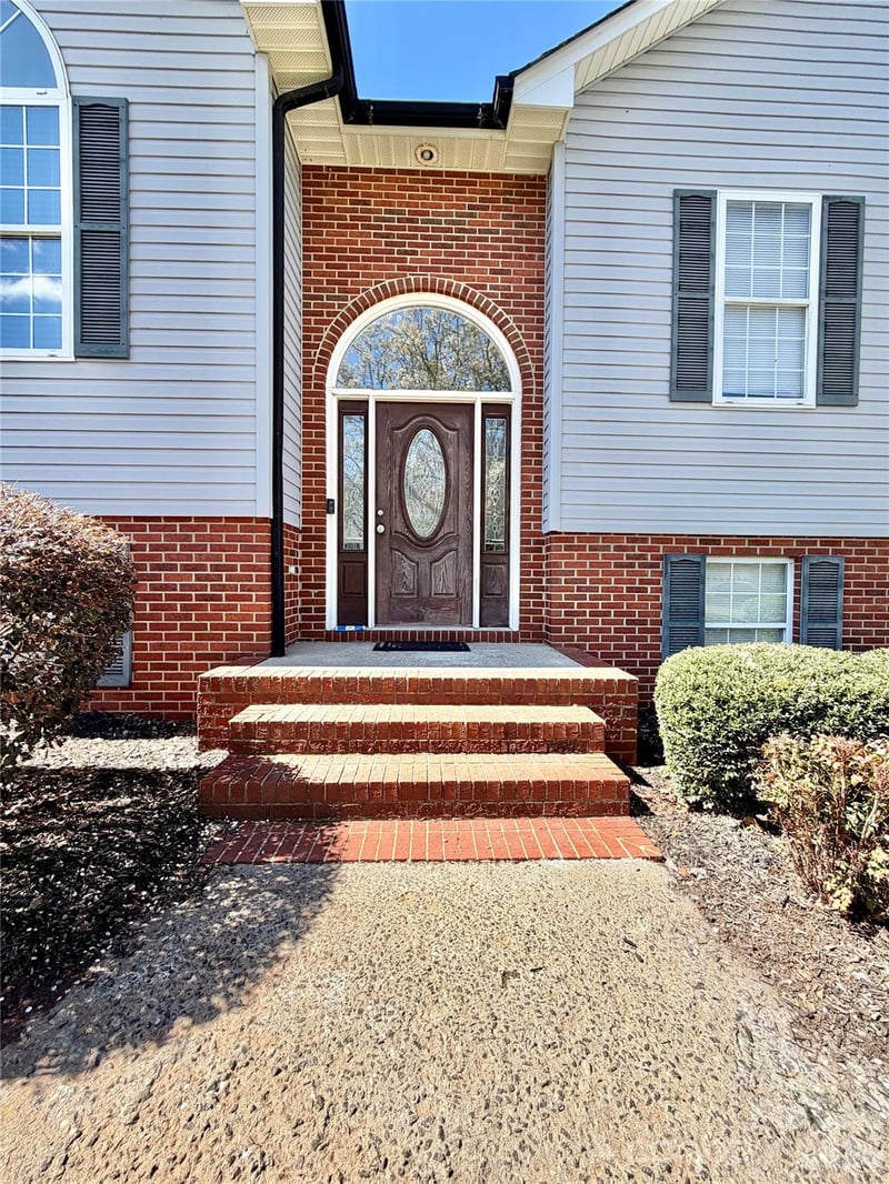 15 Luther Stafford Ave, Taylorsville, NC 28681