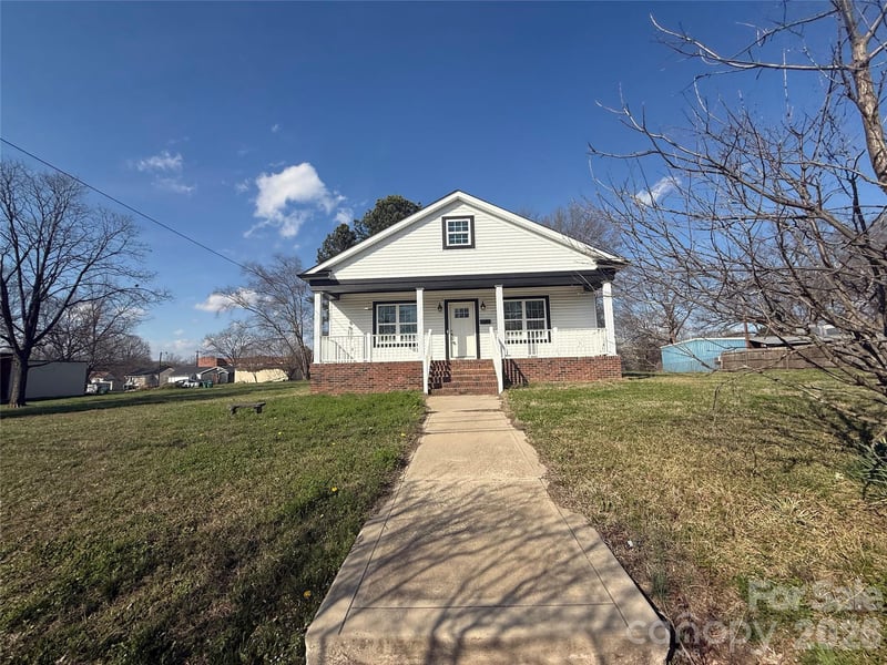 417 Virginia Ave, Bessemer City, NC 28016