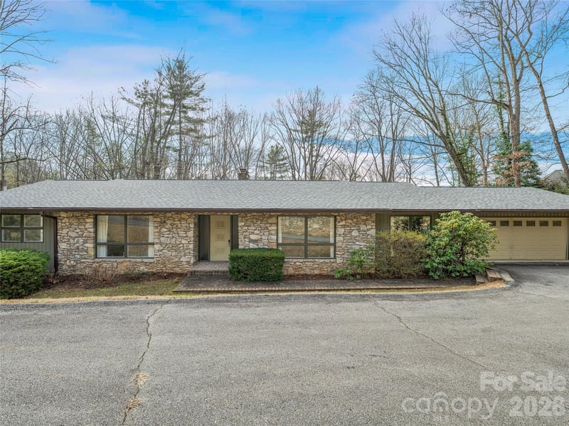 61 Brookwood Rd, Asheville, NC 28804