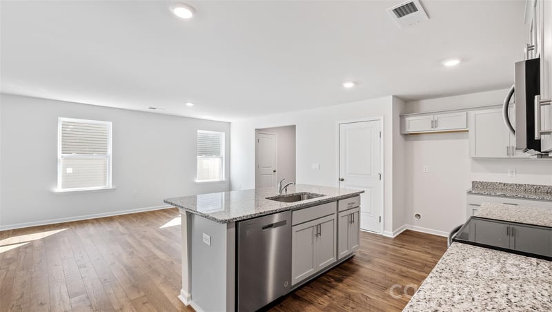 47 Katherine Emilie Dr, Hendersonville, NC 28792