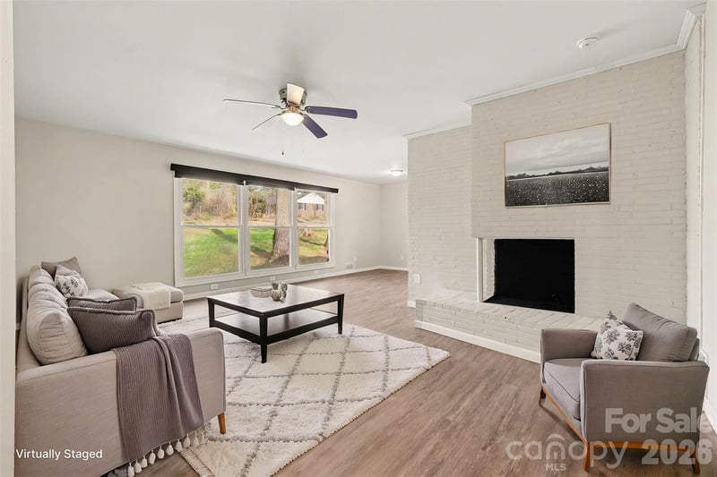 1548 Westbrook Cir, Gastonia, NC 28052