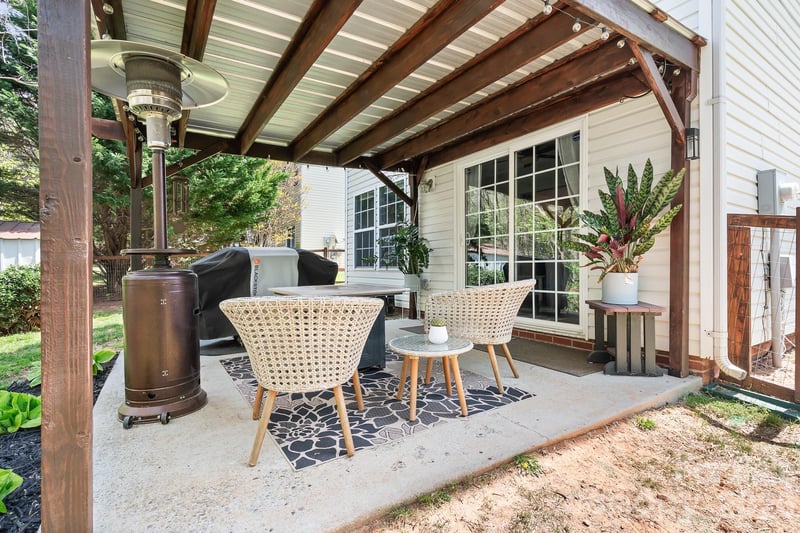 520 E Iredell Ave, Mooresville, NC 28115